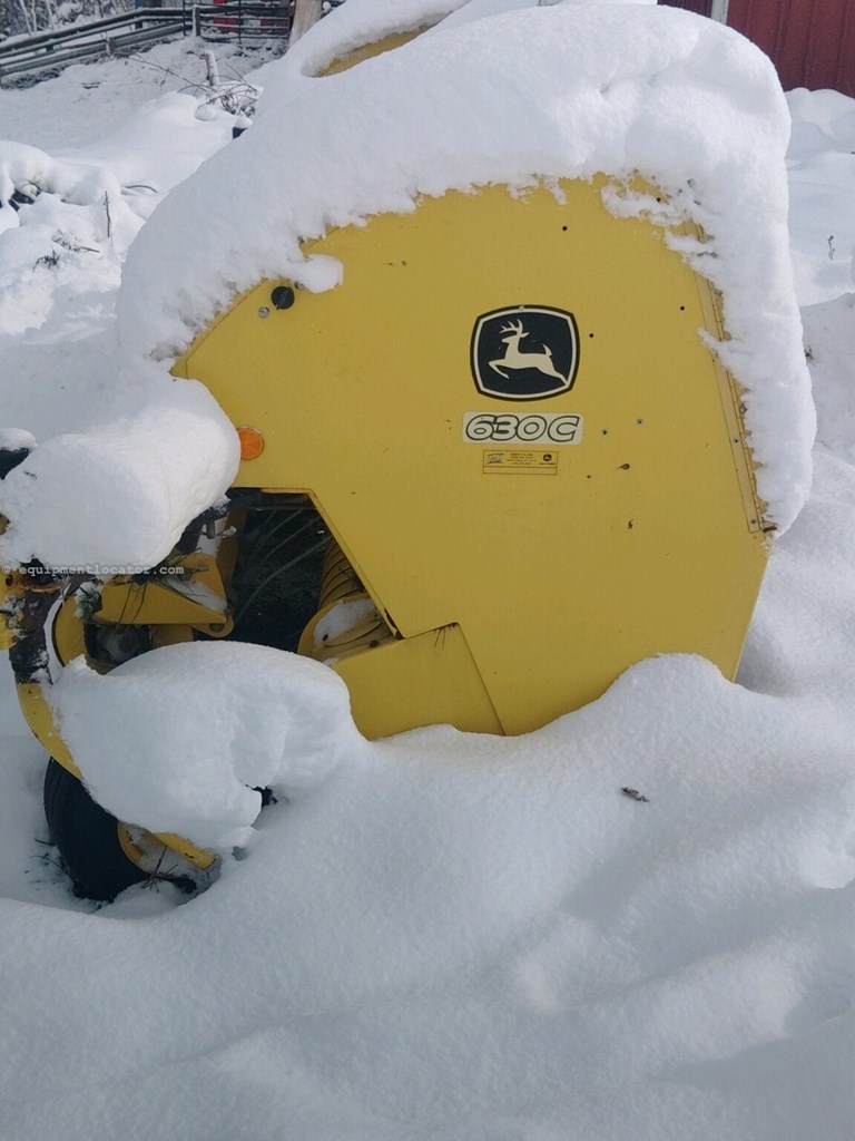 2010 John Deere 630 Image 10