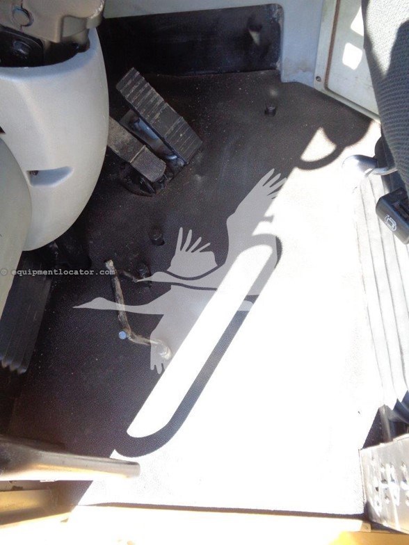 2001 Caterpillar 621G Image 10