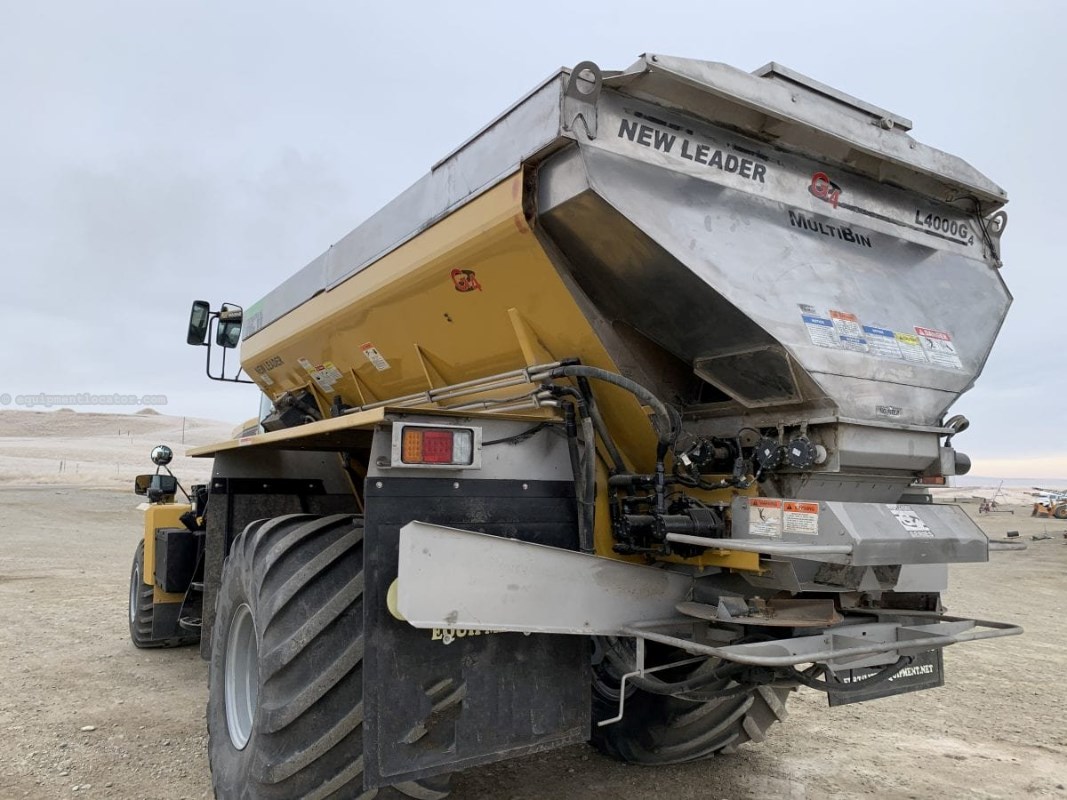 2016 Terra-Gator 8400B Image 10