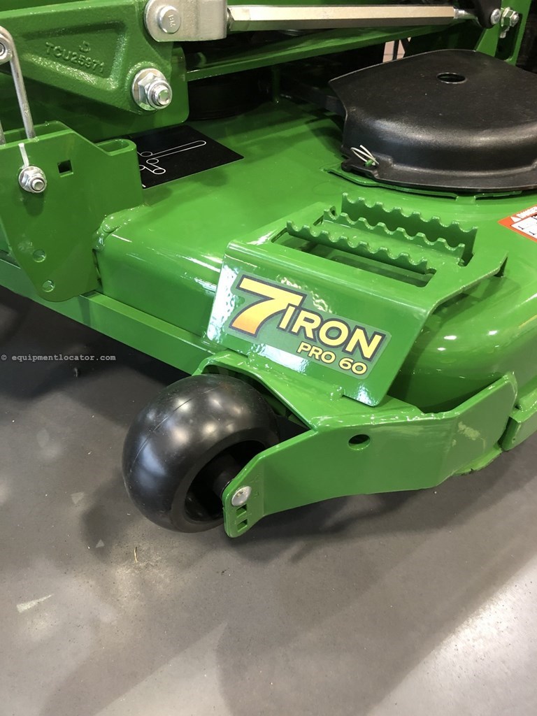 2025 John Deere Z970R Image 4