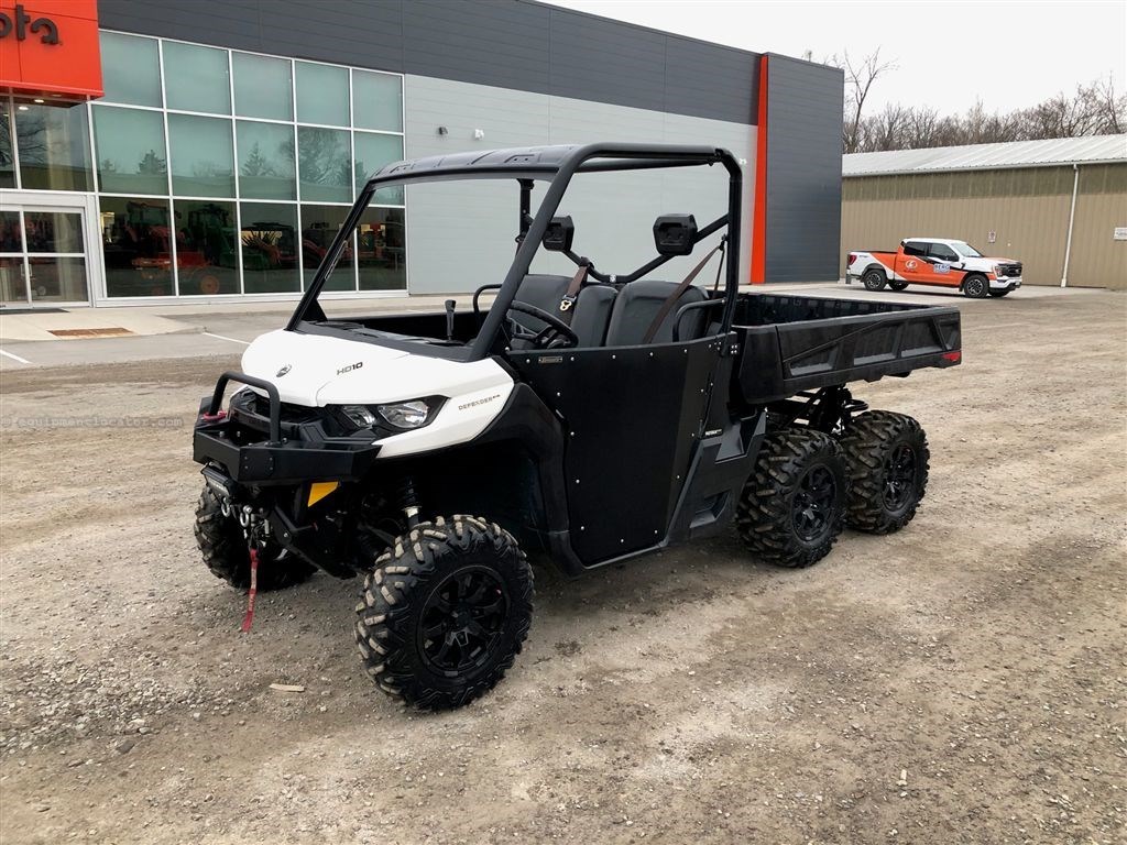 2020 Can-Am Defender HD10 6x6 Image 1