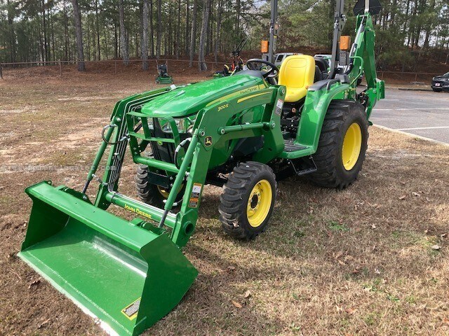 2023 John Deere 3038E Image 2