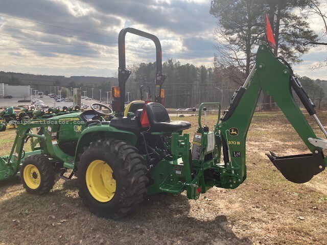 2023 John Deere 3038E Image 3
