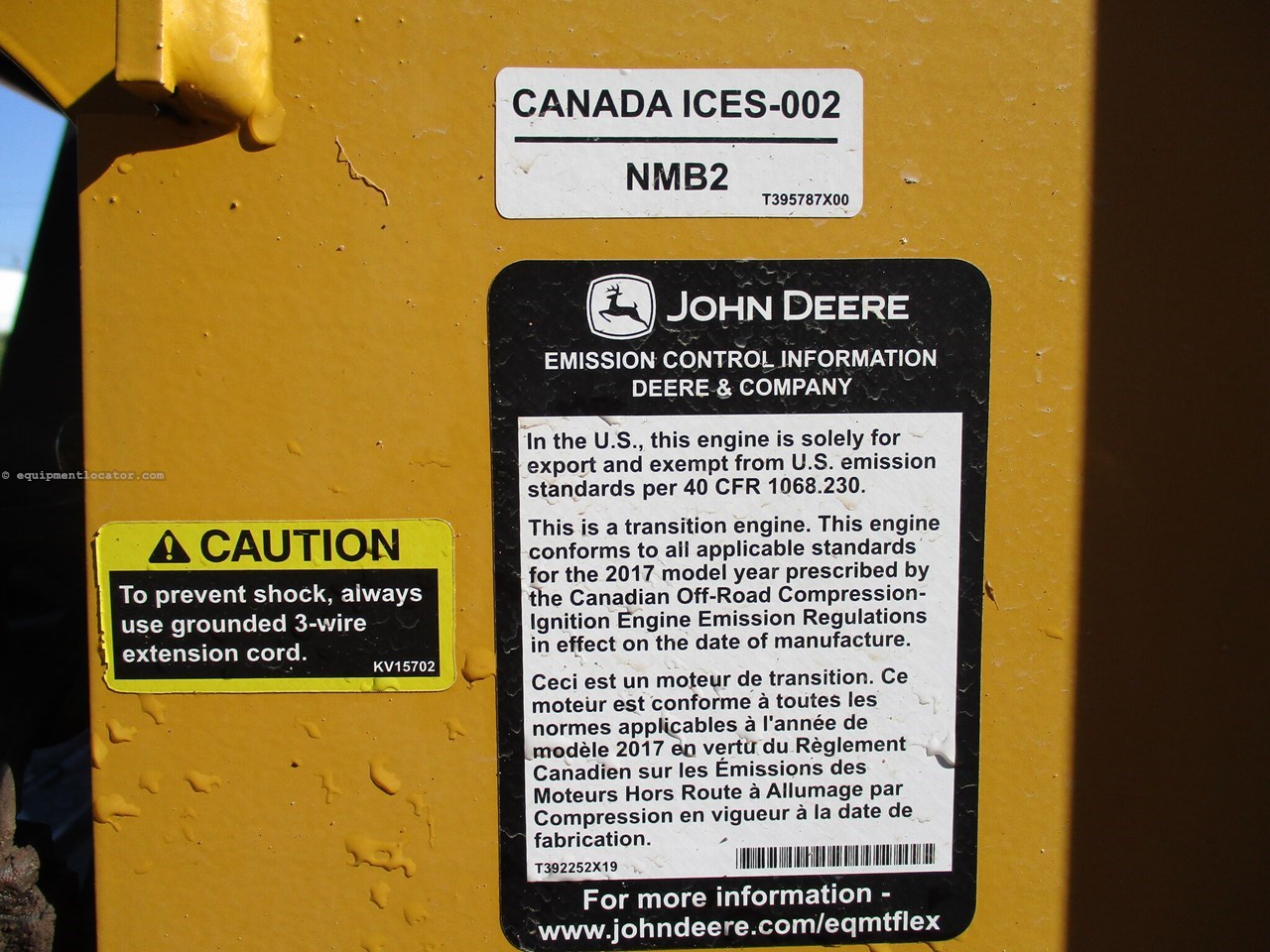 2018 John Deere 323E Image 10