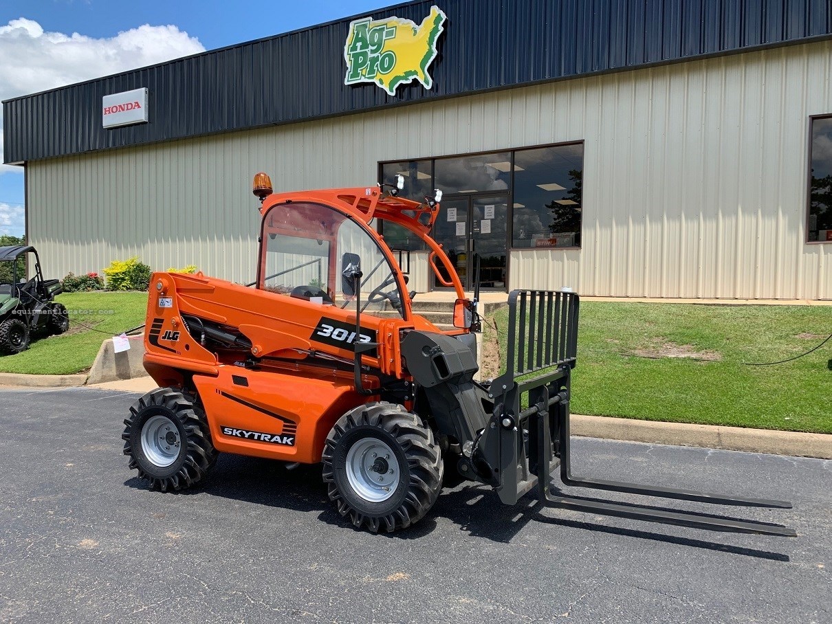 2026 Sky Trak 3013 Image 2