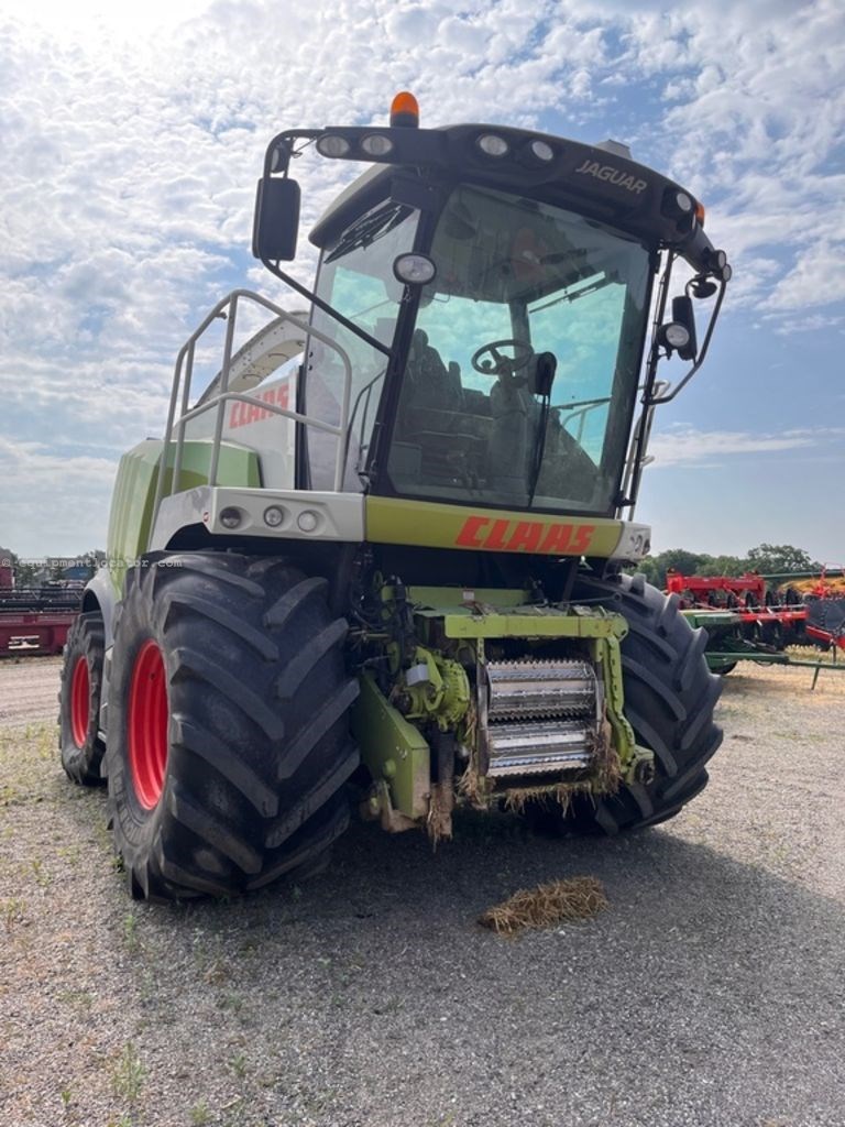 2011 CLAAS 960 Image 1
