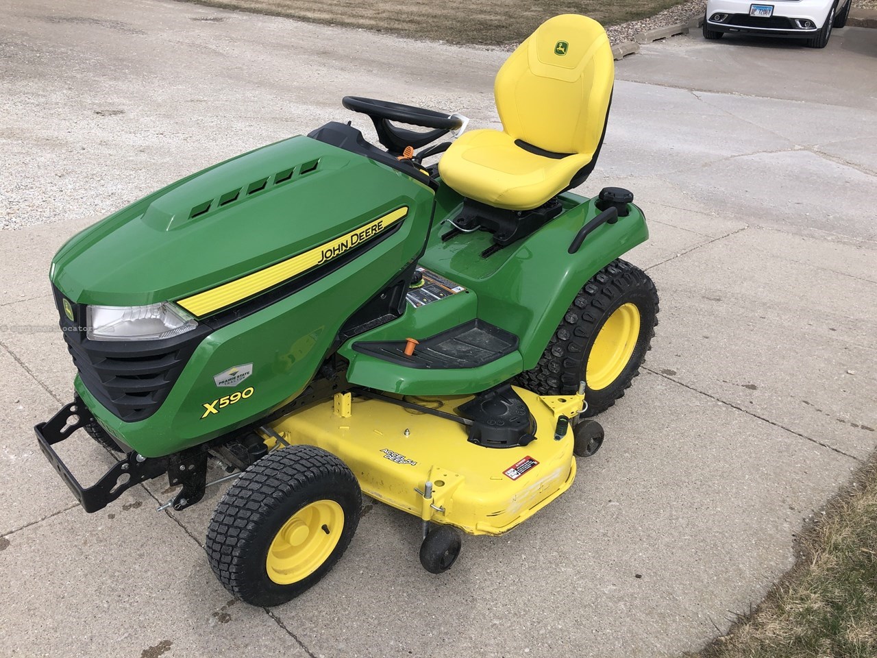 2022 John Deere X590 Riding Mower For Sale in Geneseo Illinois