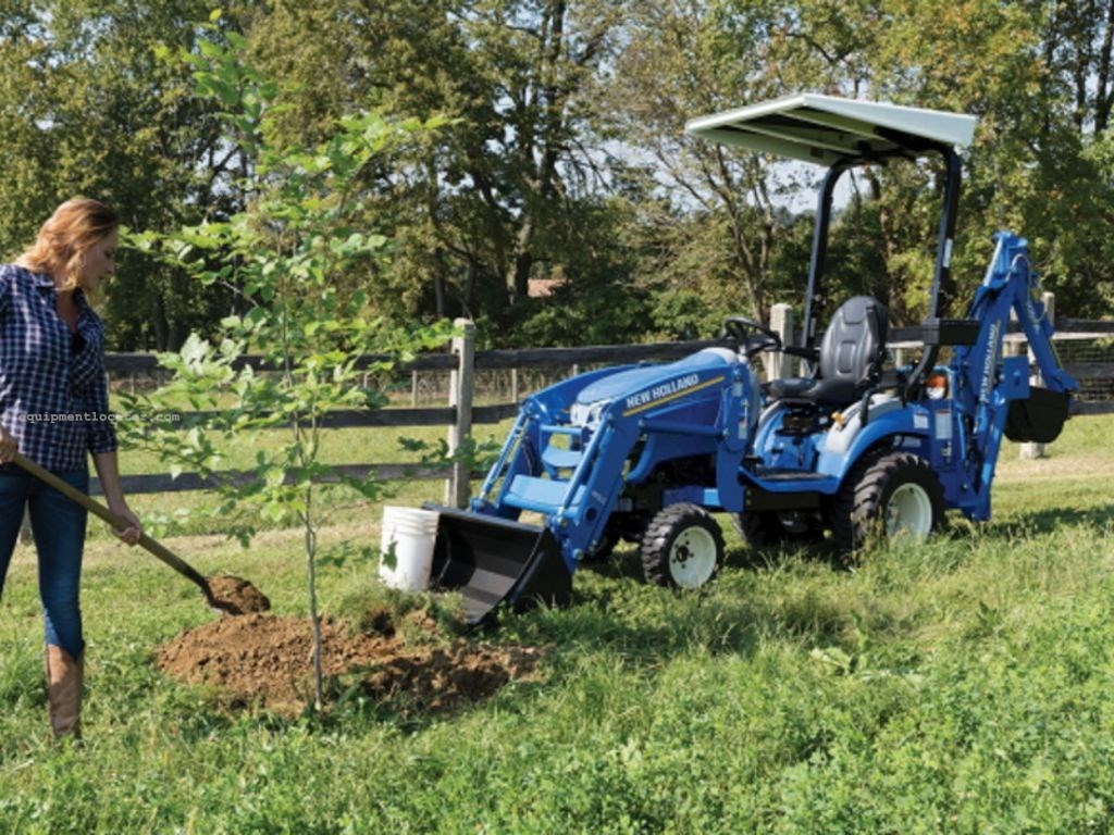 2023 New Holland Workmaster™ 25S Sub-Compact 25S Cab + 100LC LOADER Image 1