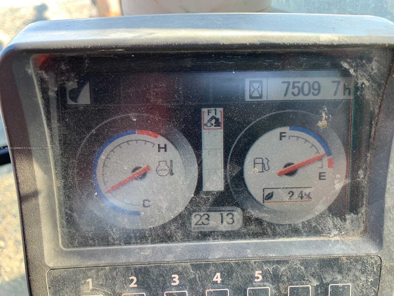 2011 John Deere 225D LC Image 10