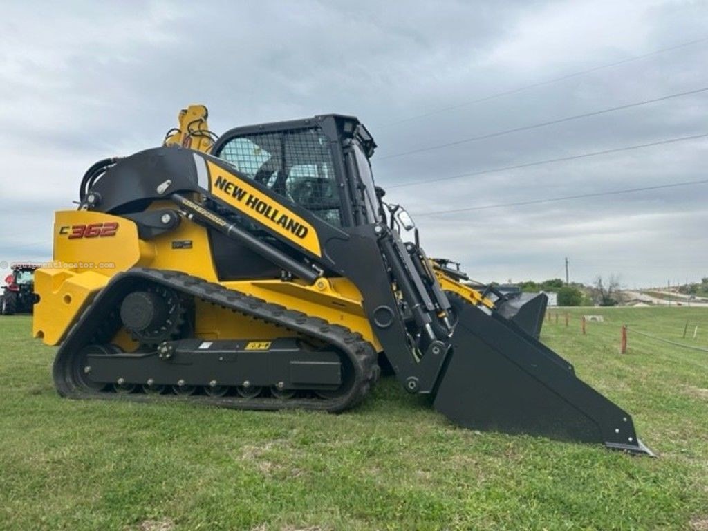 2023 New Holland Compact Track Loaders C362 Image 1