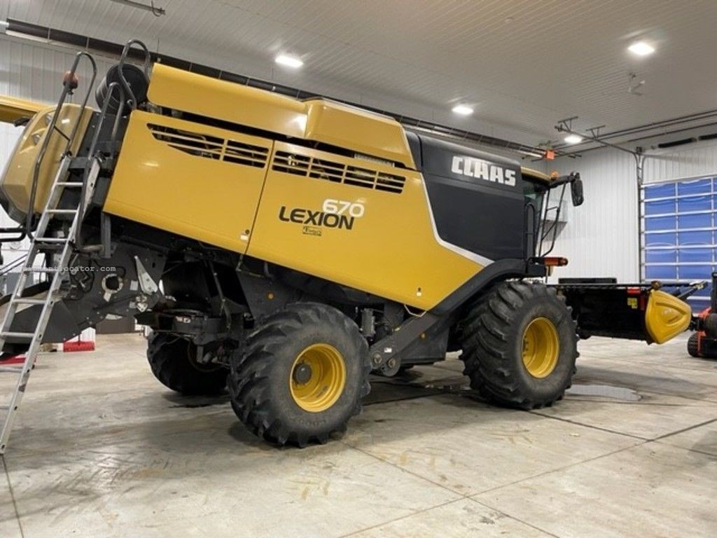 2016 CLAAS 670 Image 1