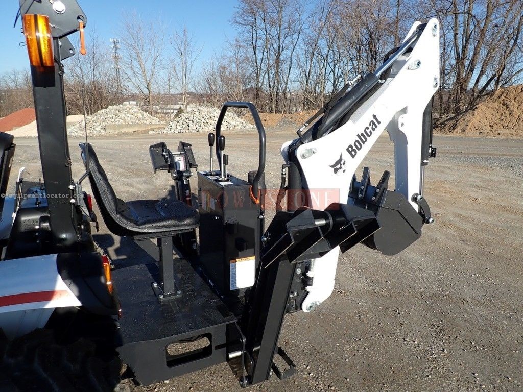 Bobcat BH76 Backhoe Attachment Image 2