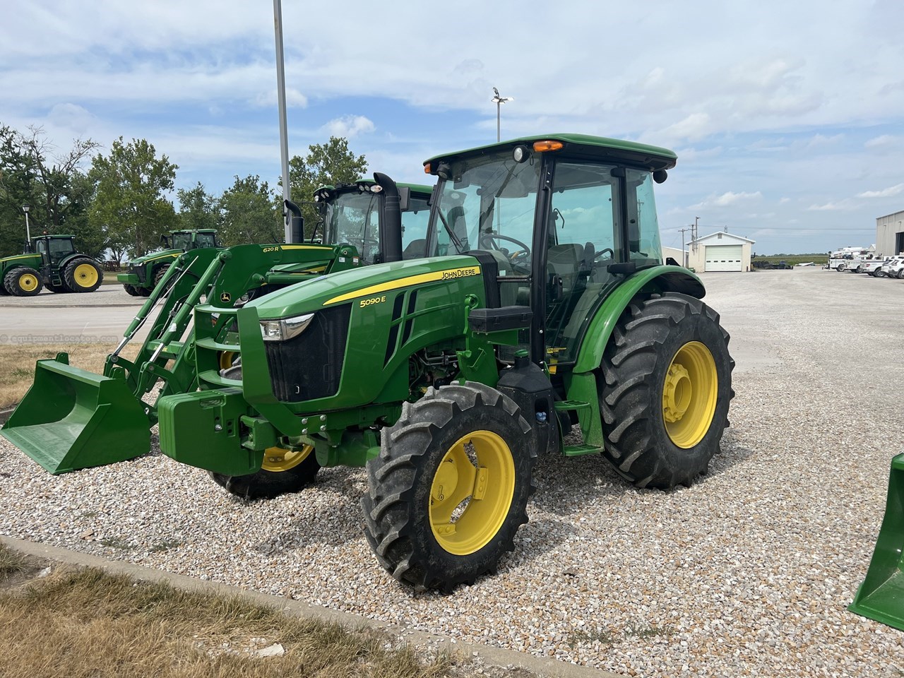 2022 John Deere 5090E Tractor Utility For Sale in Farmington Set up