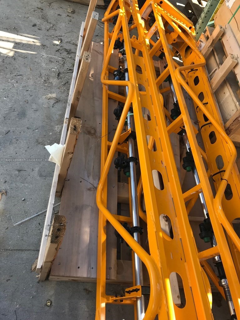 Hagie 10" Boom Sections Image 5