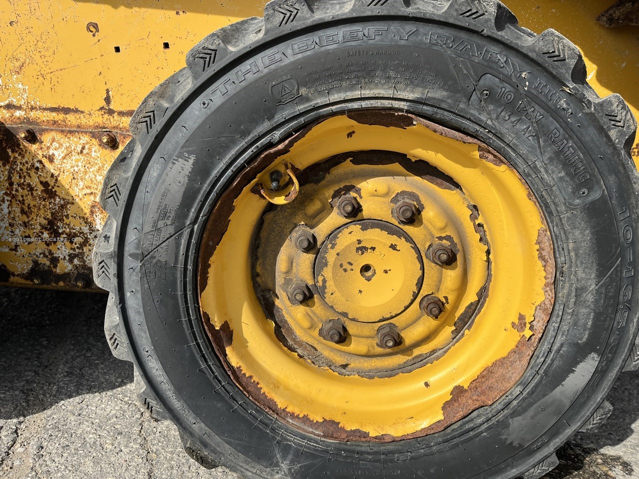 2013 John Deere 315 Image 10