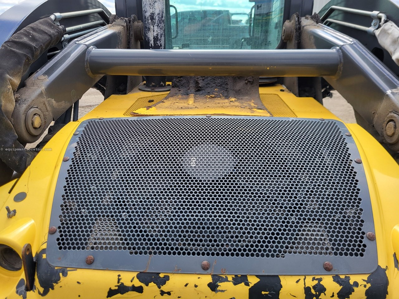 2011 New Holland L225 Image 10