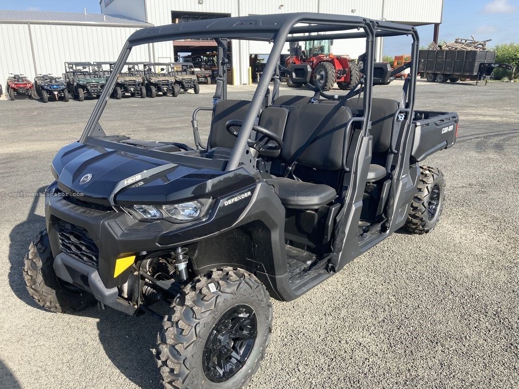 2023 Can-Am Defender MAX DPS HD9 Timeless Black Image 1