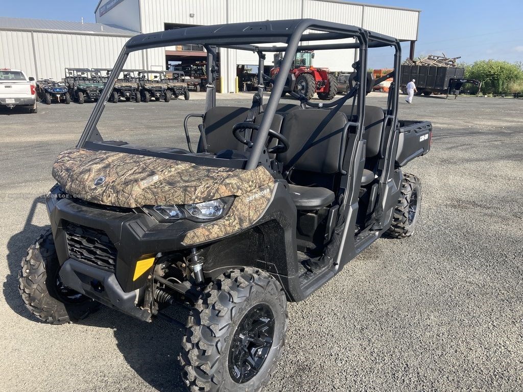 2023 Can-Am Defender MAX DPS HD9 Mossy Oak Break-Up Country Ca Image 1