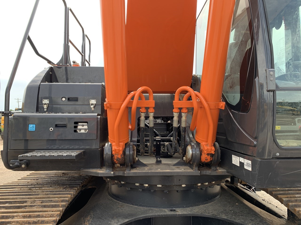 2021 Hitachi ZX350LC-6 Image 10