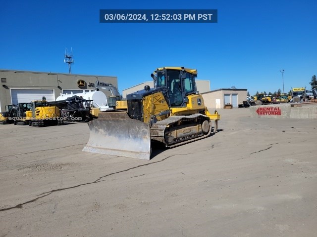 2022 John Deere 750L Image 16