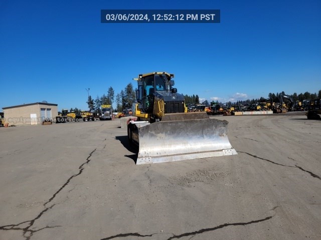 2022 John Deere 750L Image 19