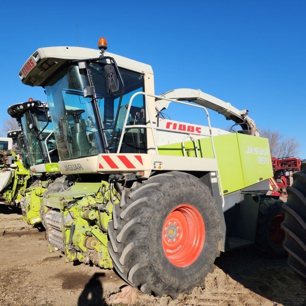 2001 CLAAS 890 Image 1