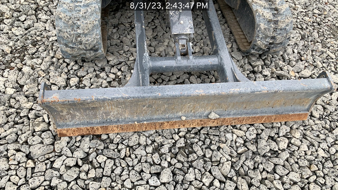 2021 John Deere 35G Image 10