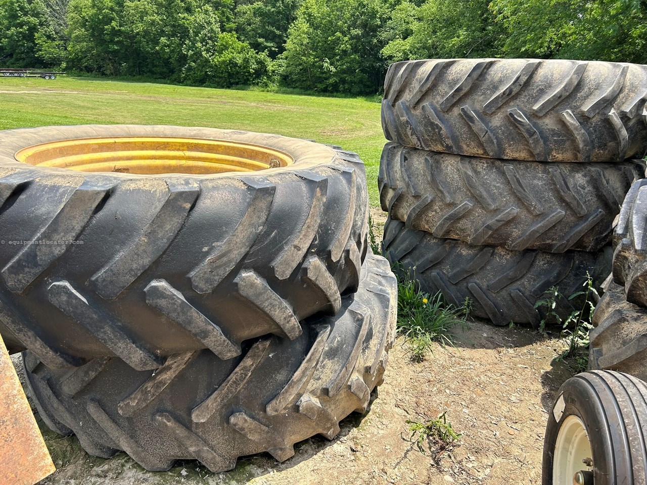 Goodyear 650/70R46 Image 2