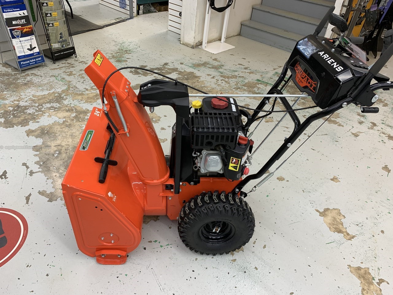2021 Ariens ST24DLE Compact Image 1