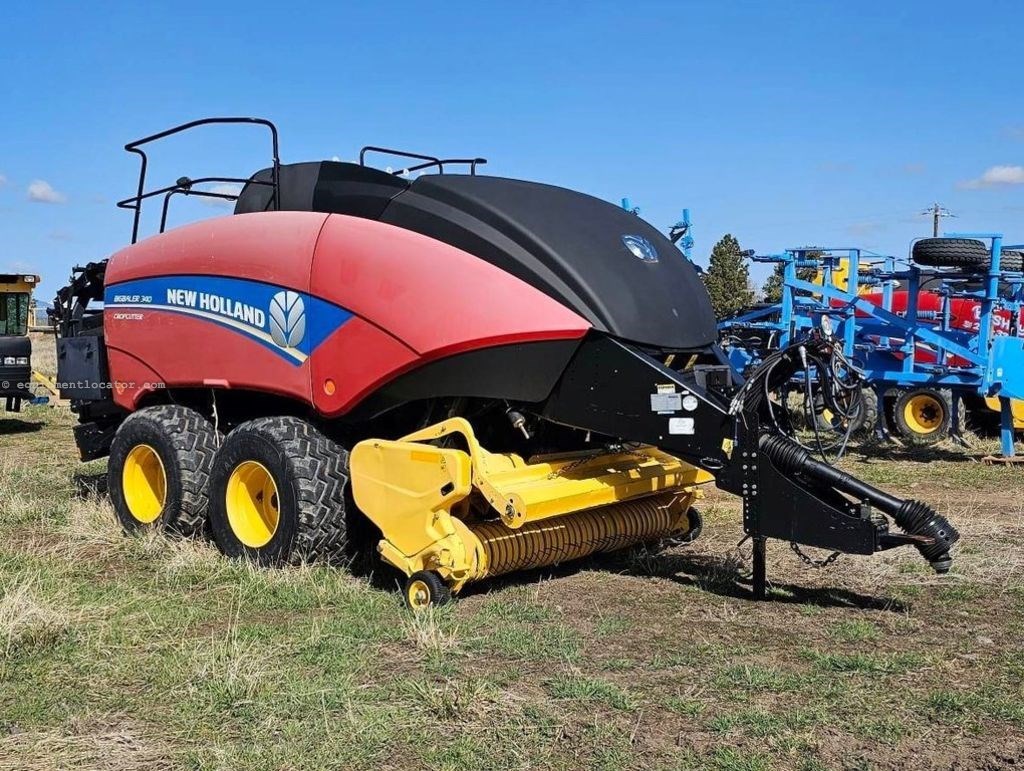2015 New Holland 340 CropCutter™ Rotor Cutter Image 1