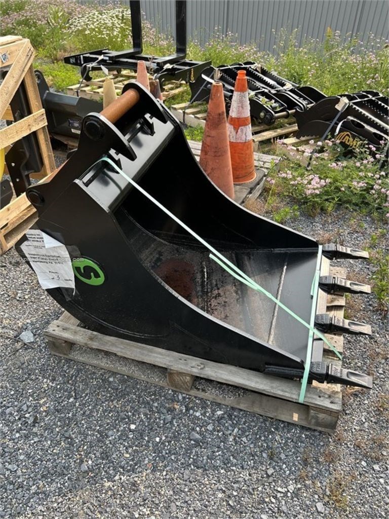 2022 Other 28 IN DIGGING BUCKET Image 2