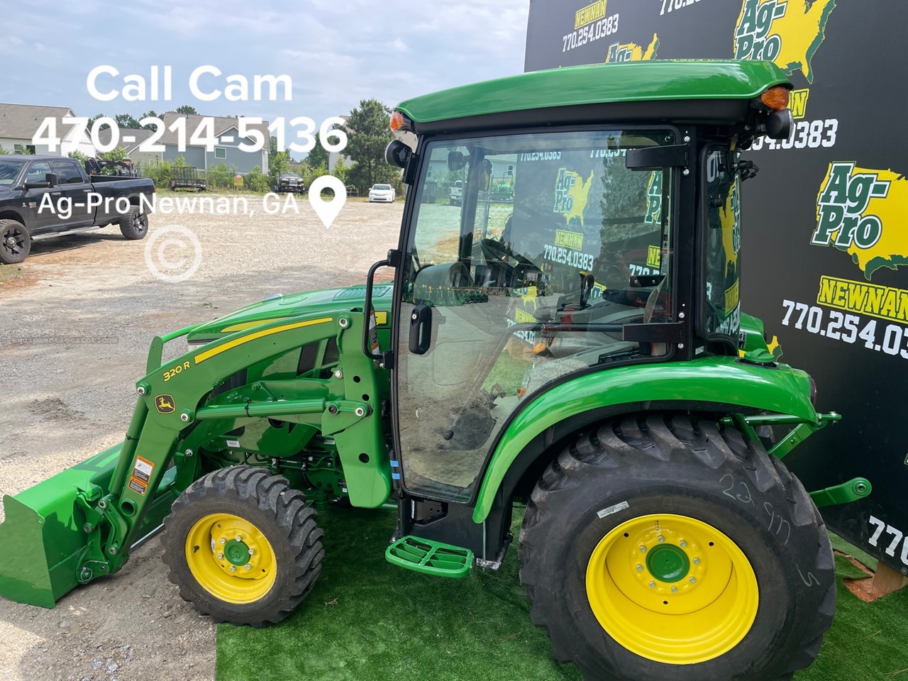 2022 John Deere 3039R Image 10