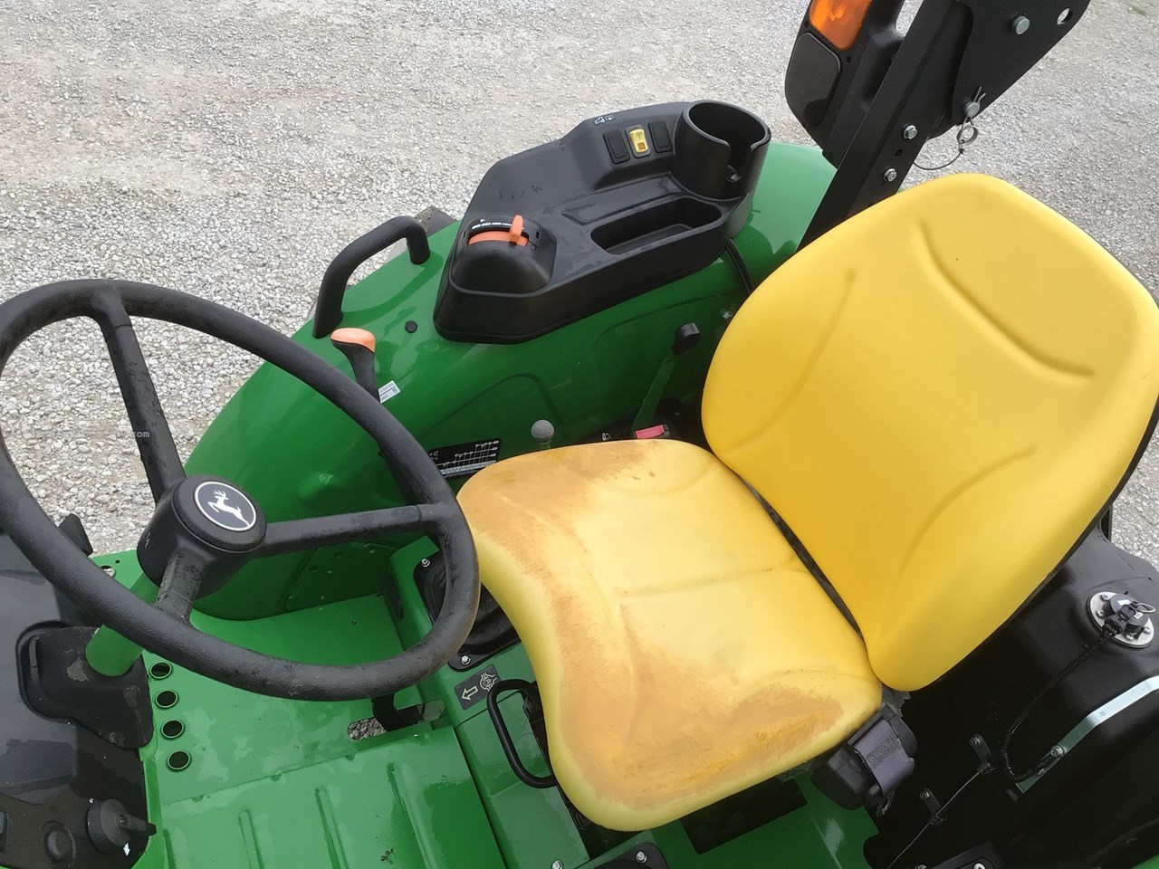 2022 John Deere 5075E Image 11