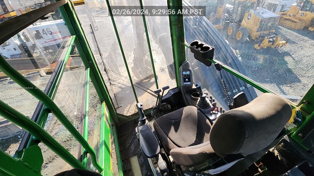 2018 John Deere 3156G Image 10