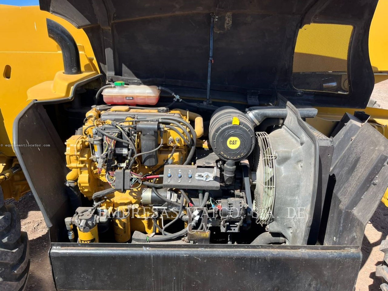2004 Caterpillar TH460B Image 10