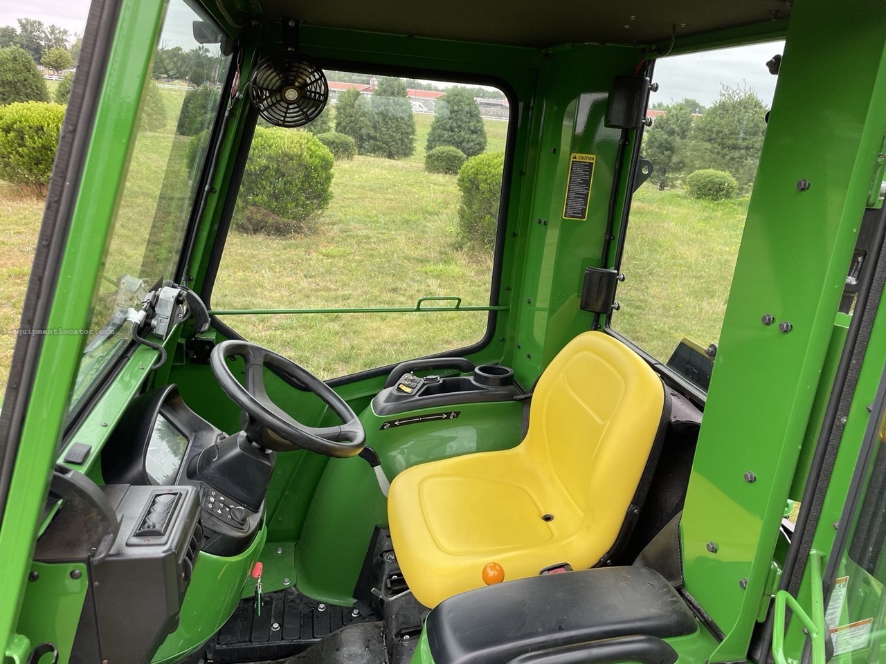 2021 John Deere 3032E Image 10