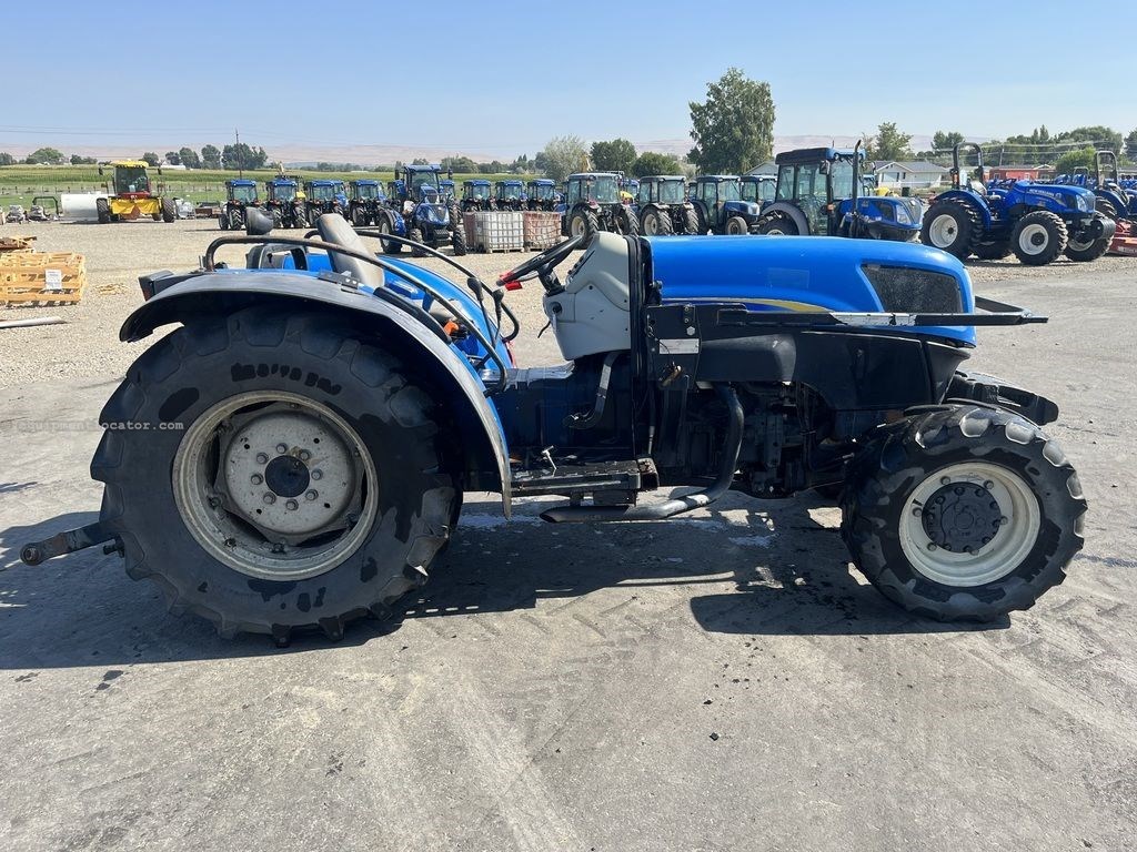 2010 New Holland T4030F Image 3