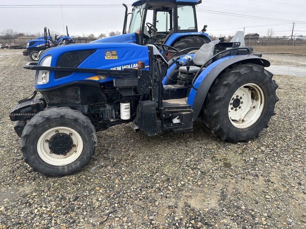 2016 New Holland T4.100F Image 2