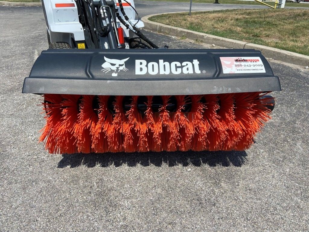 2022 Bobcat 52" Angle Broom Image 1