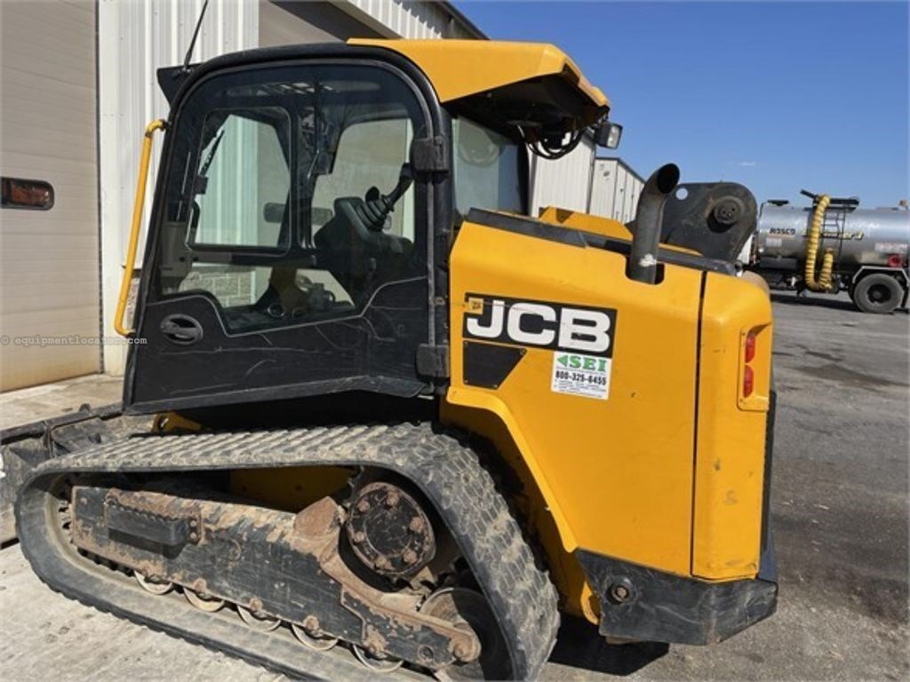 2018 JCB 300T Image 2