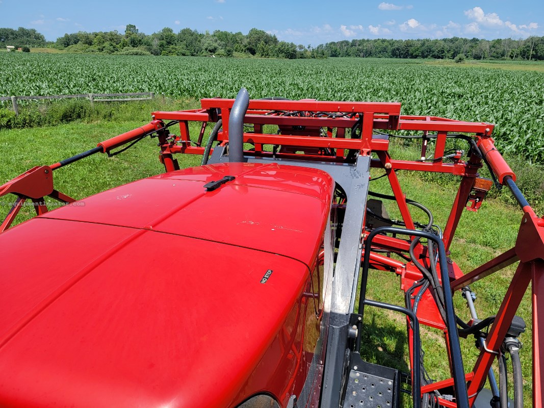 2019 Case IH 3240 Image 17