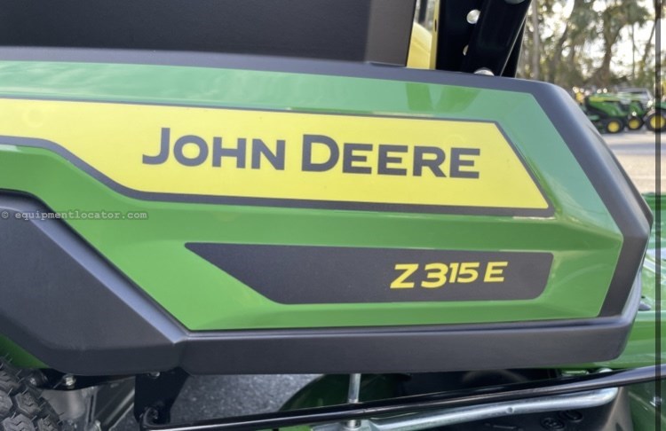 2023 John Deere Z315E Image 1