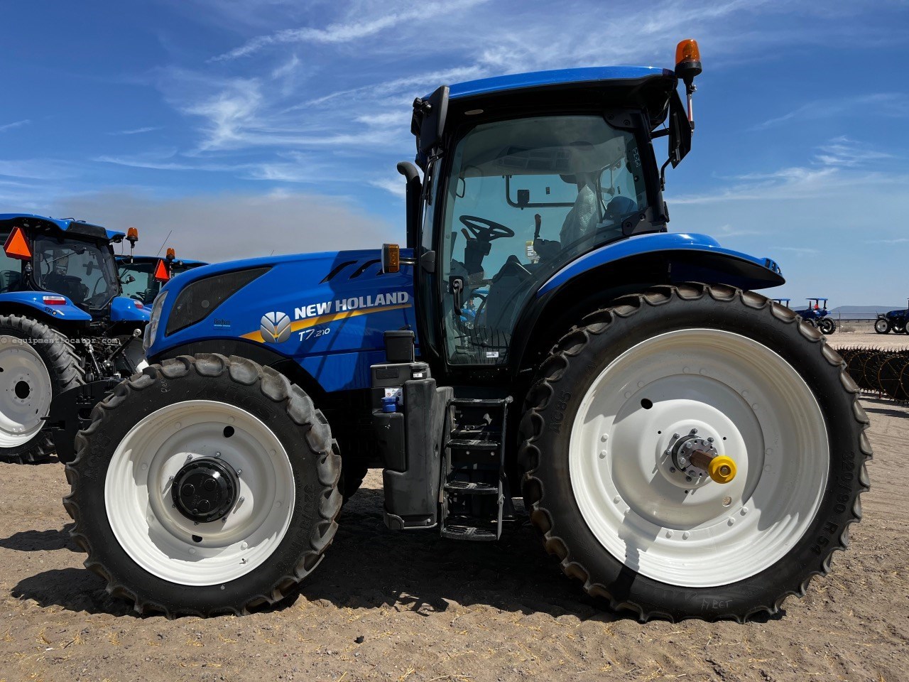 New Holland T7.210 Image 1