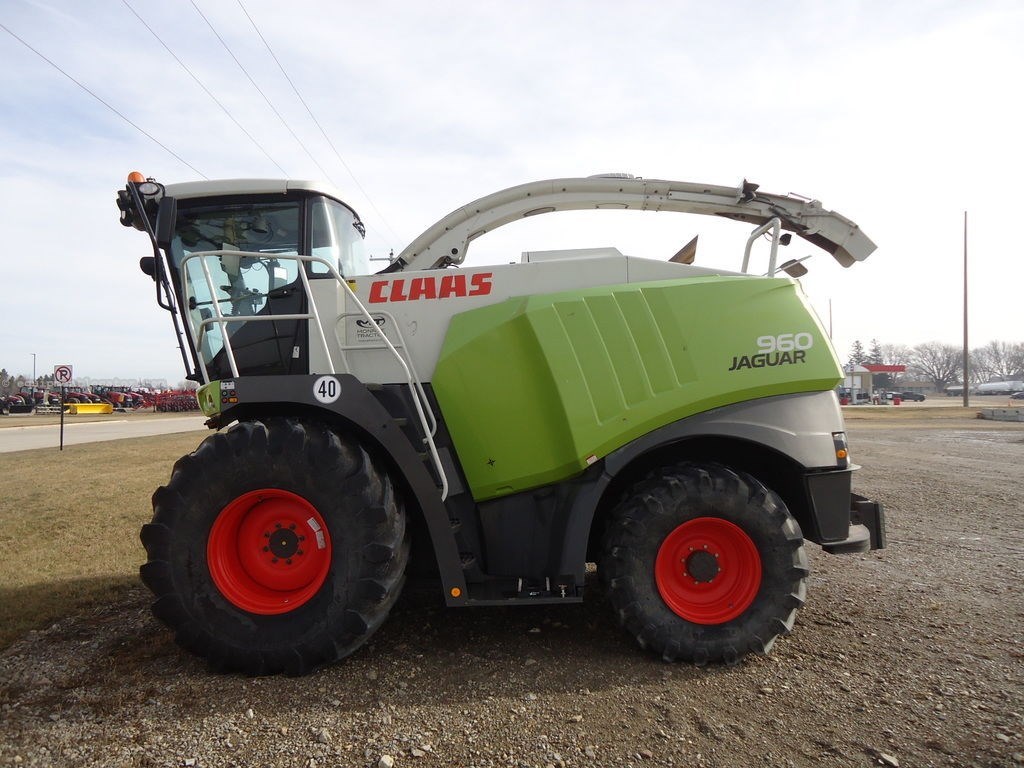 2014 CLAAS 960 Image 2
