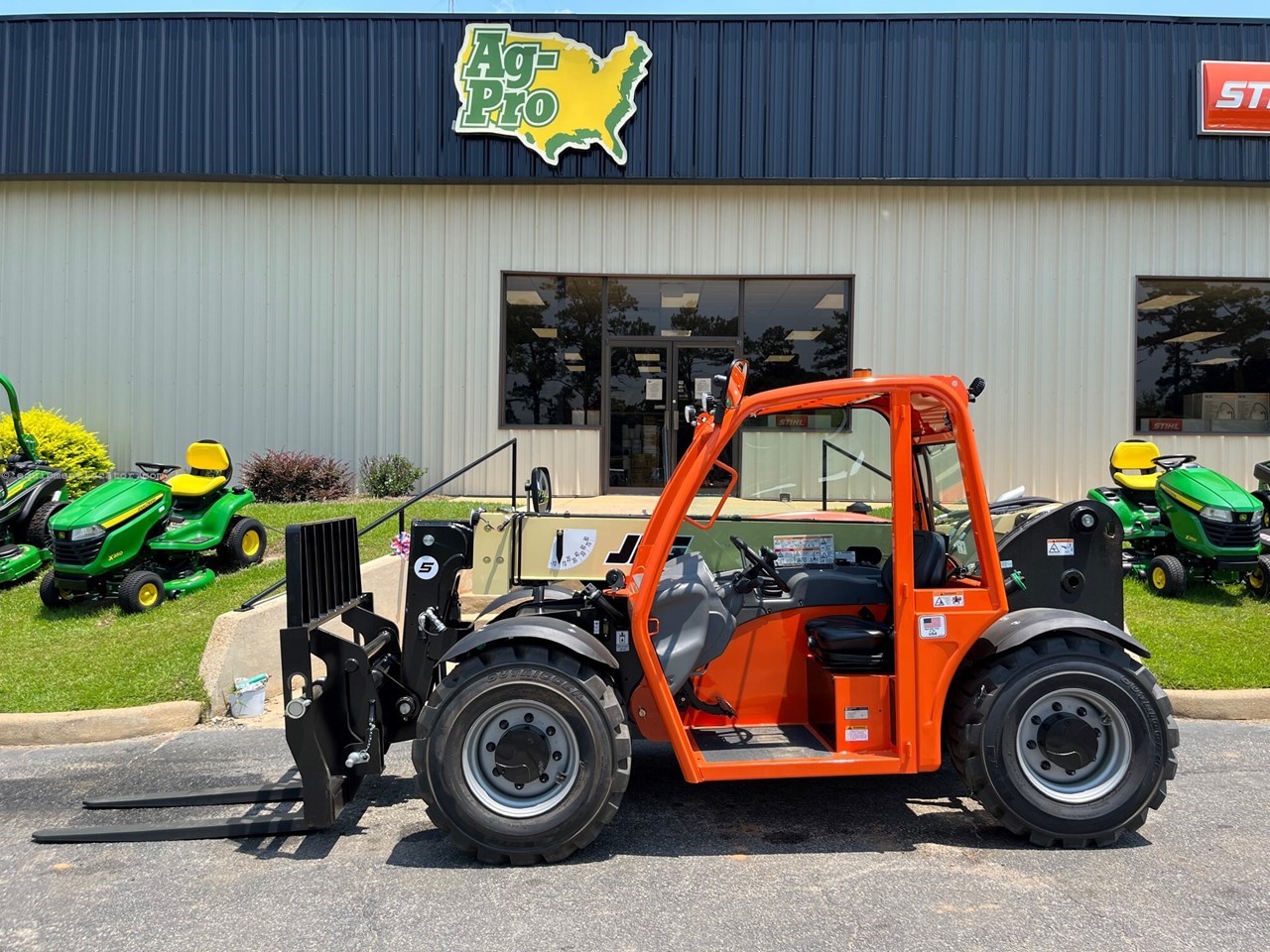 2026 JLG G5-18A Image 2