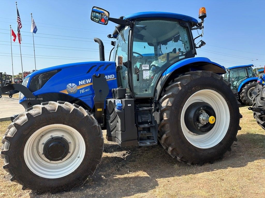 2023 New Holland T6 Series T6.160 Electro Command Image 1