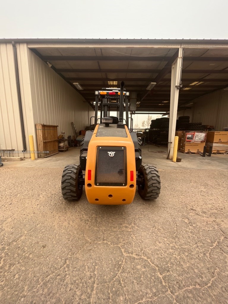 2023 Case 588H Image 3