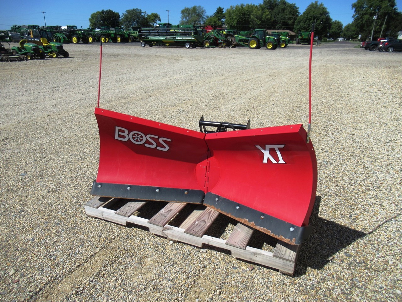 Boss 835M Blade Image 1