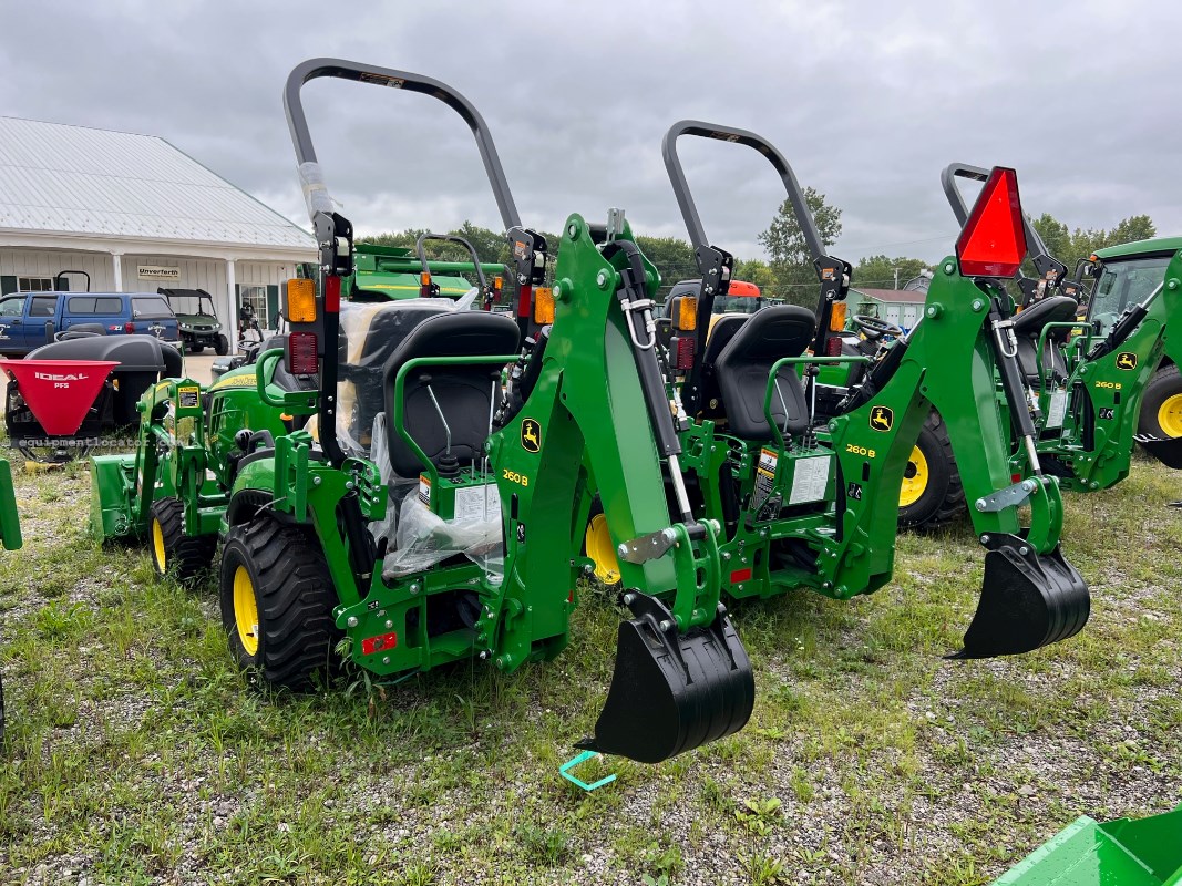2023 John Deere 1025R TLB Image 4