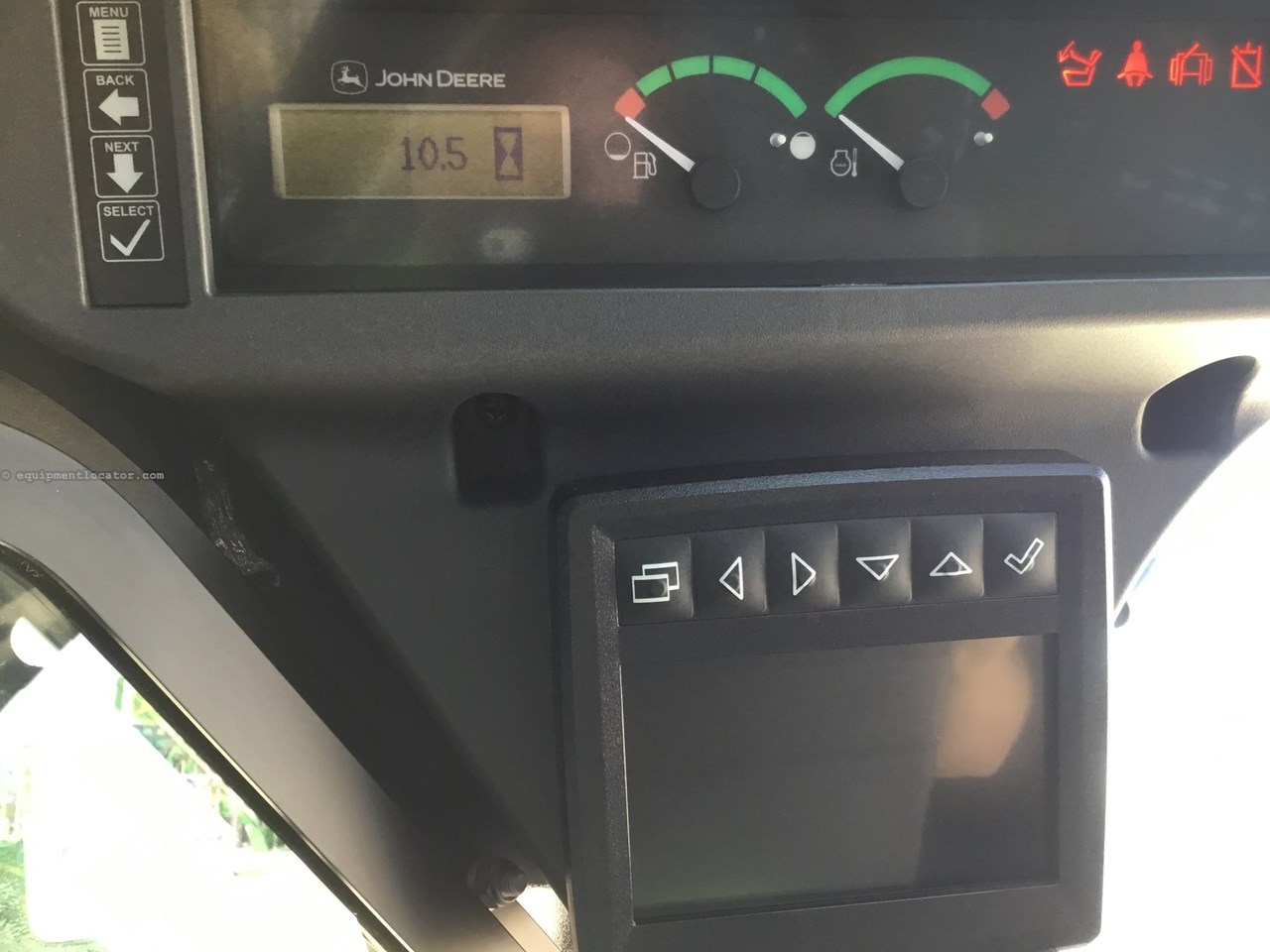 2023 John Deere 317G Image 10